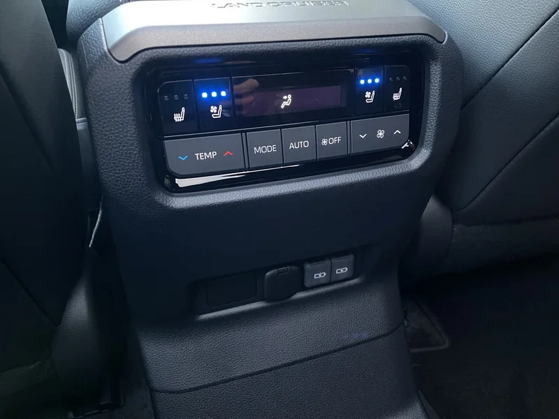 Land Cruiser 2.8D AWD Lounge