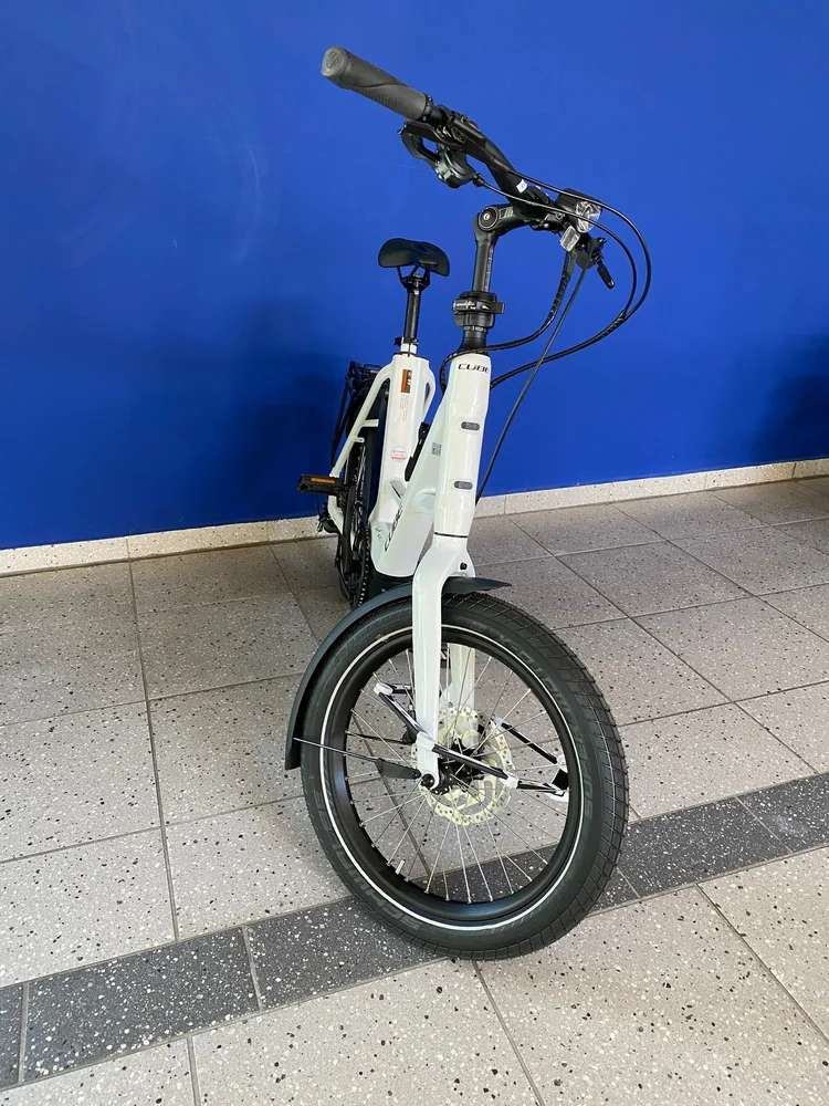 Cube Compact Hybrid Sport White-Black