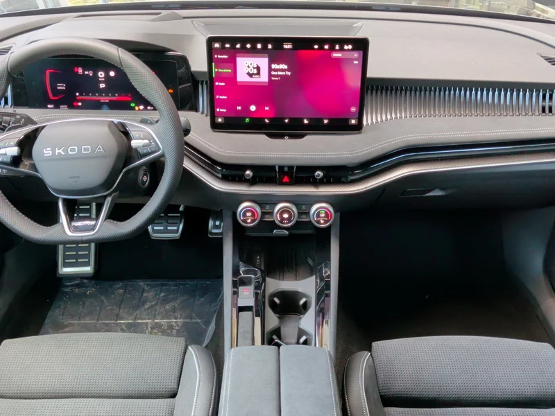 Superb Combi IV 1.5 TSI iV DSG Sportline