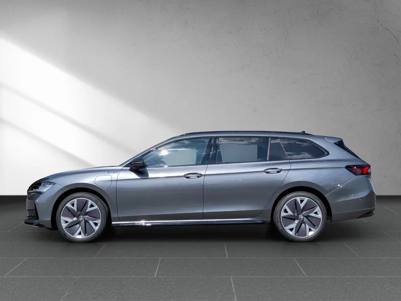 Superb Combi IV 1.5 TSI iV DSG Sportline