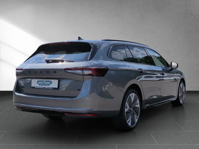 Superb Combi IV 1.5 TSI iV DSG Sportline