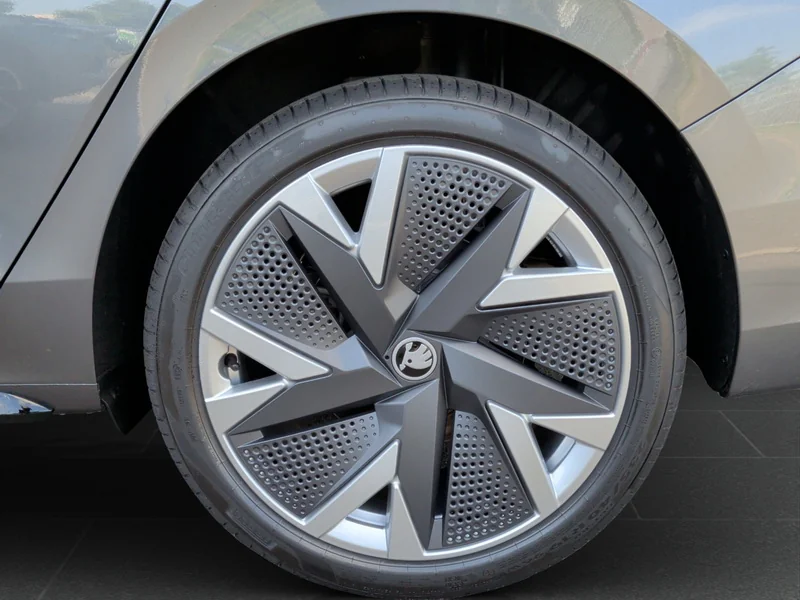 Superb Combi IV 1.5 TSI iV DSG Sportline