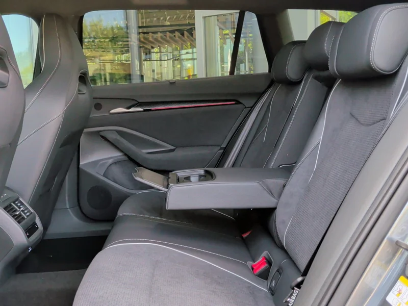 Superb Combi IV 1.5 TSI iV DSG Sportline