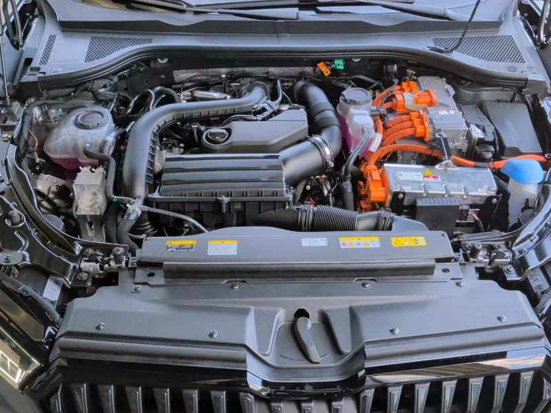 Superb Combi IV 1.5 TSI iV DSG Sportline
