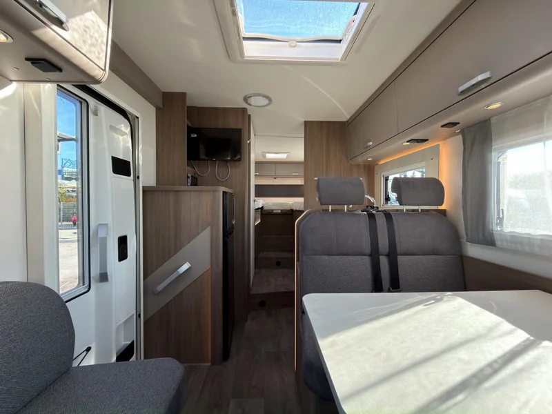T 447 Edition26 AUTOMATIK TRAIL Solar Navi TV oh