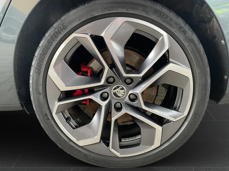 Octavia Combi IV 1.4 TSI iV DSG RS