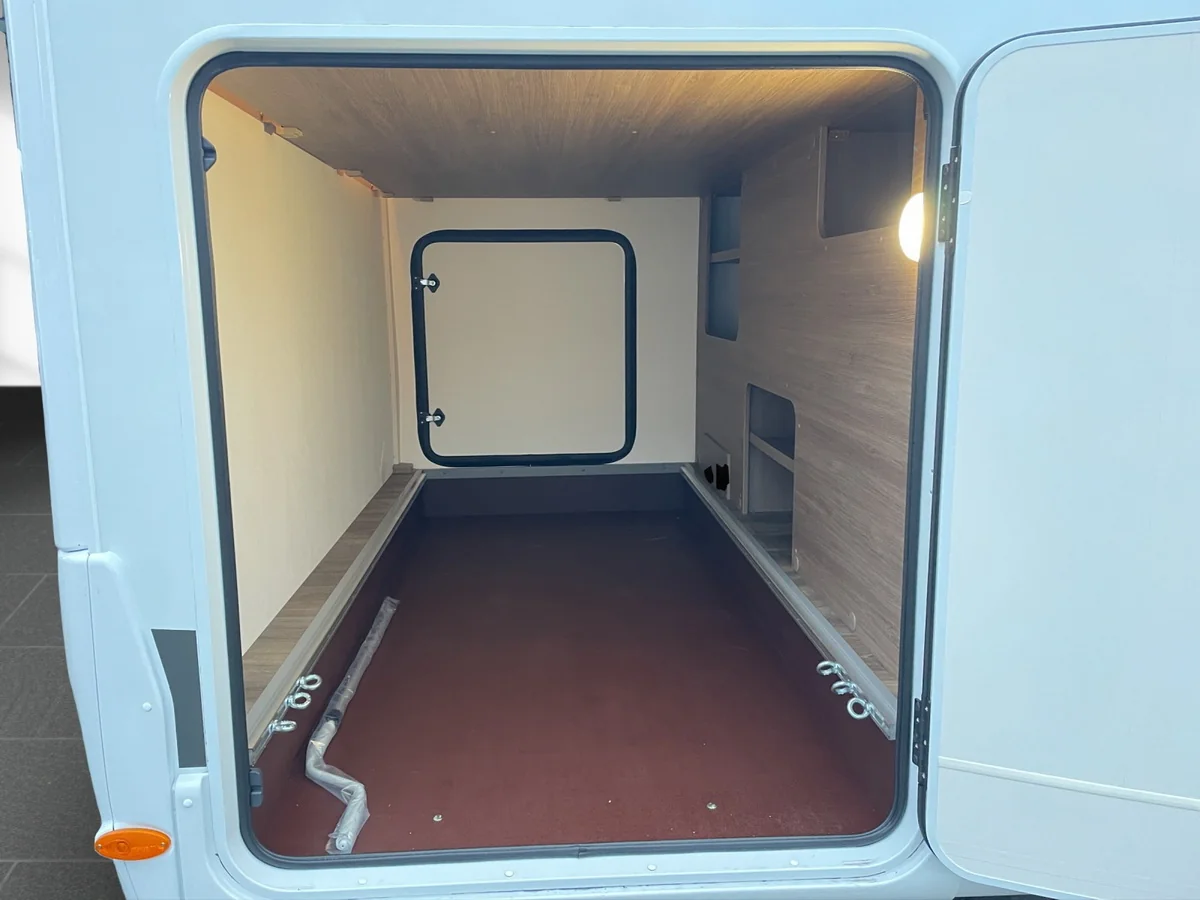 I 338 PRO+ TV NAVI KAMERA GAS / E- HEIZUNG