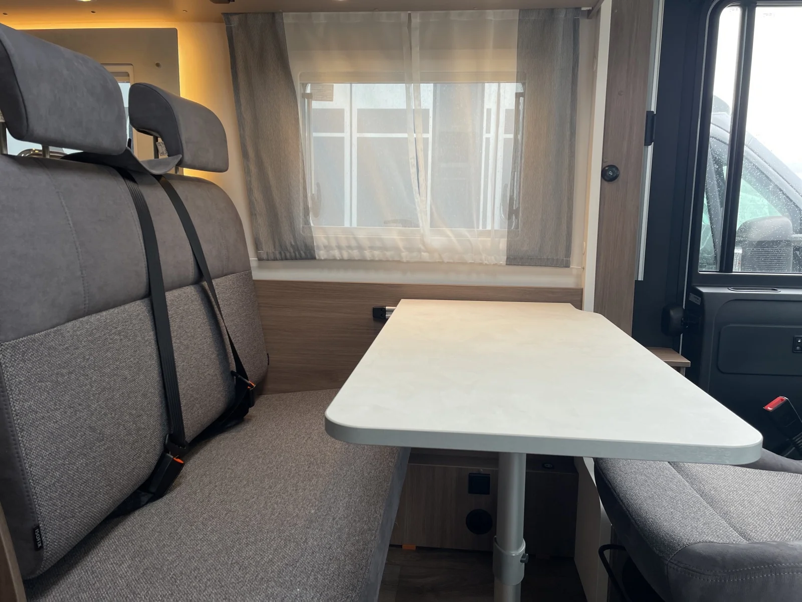 I 338 PRO+ TV NAVI KAMERA GAS / E- HEIZUNG
