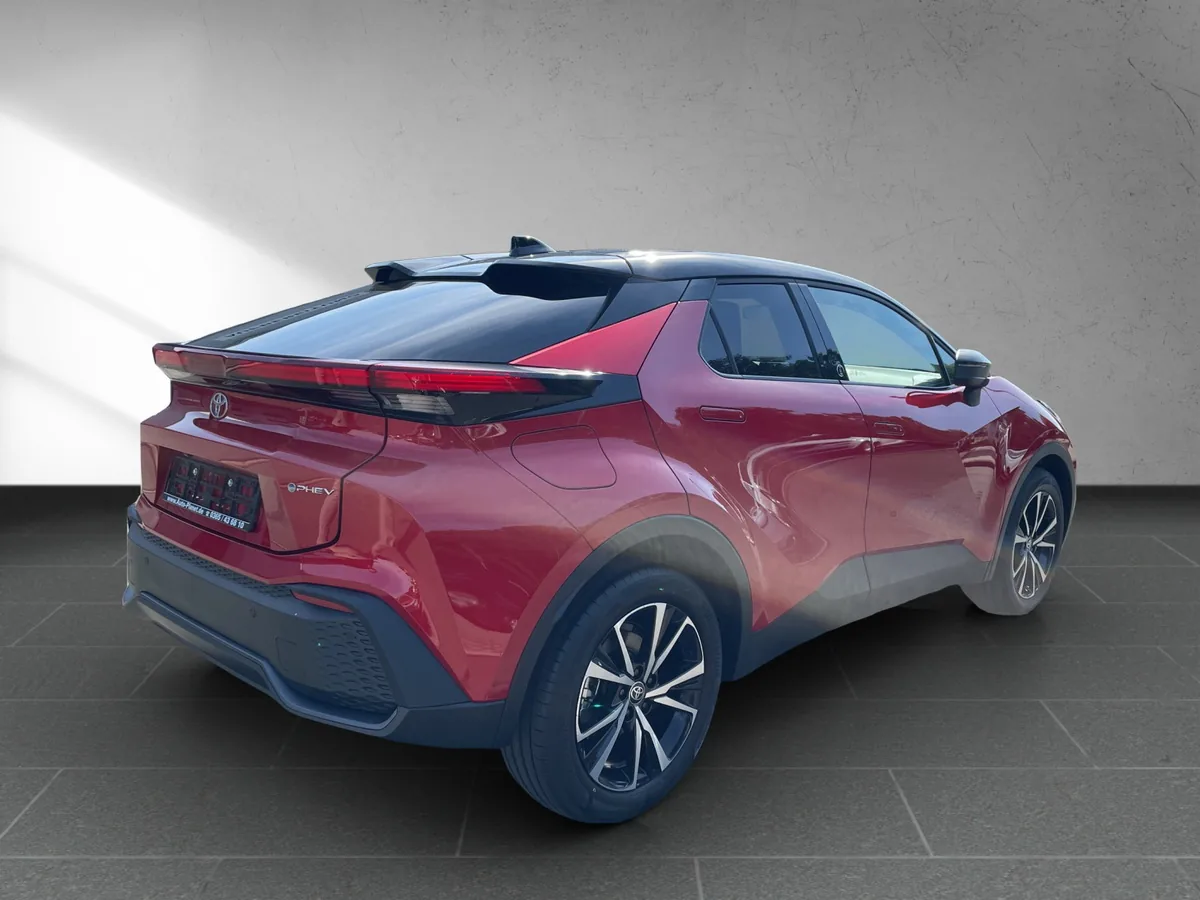 C-HR 2.0 Plug-In Team Deutschland