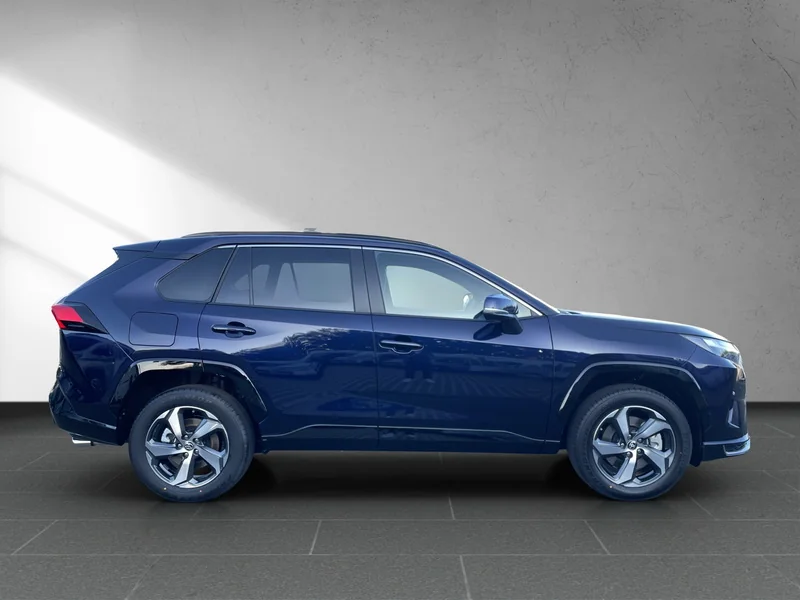 RAV4 2.5 4x4 Plug-In Hybrid Teamplayer