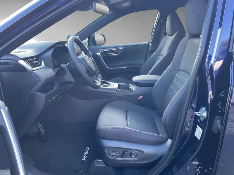 RAV4 2.5 4x4 Plug-In Hybrid Teamplayer