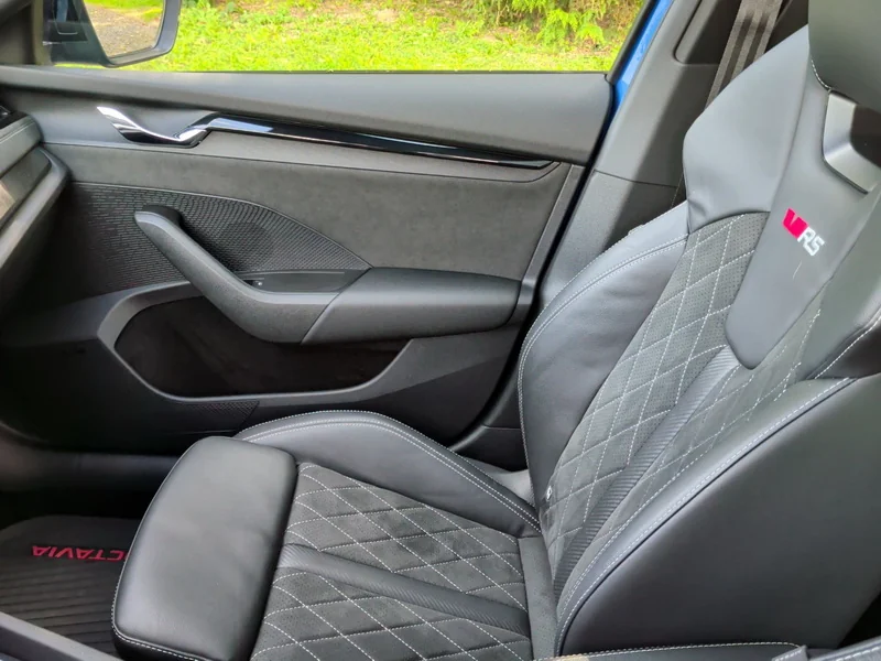 Octavia Combi IV 2.0 TDI DSG 4x4 RS