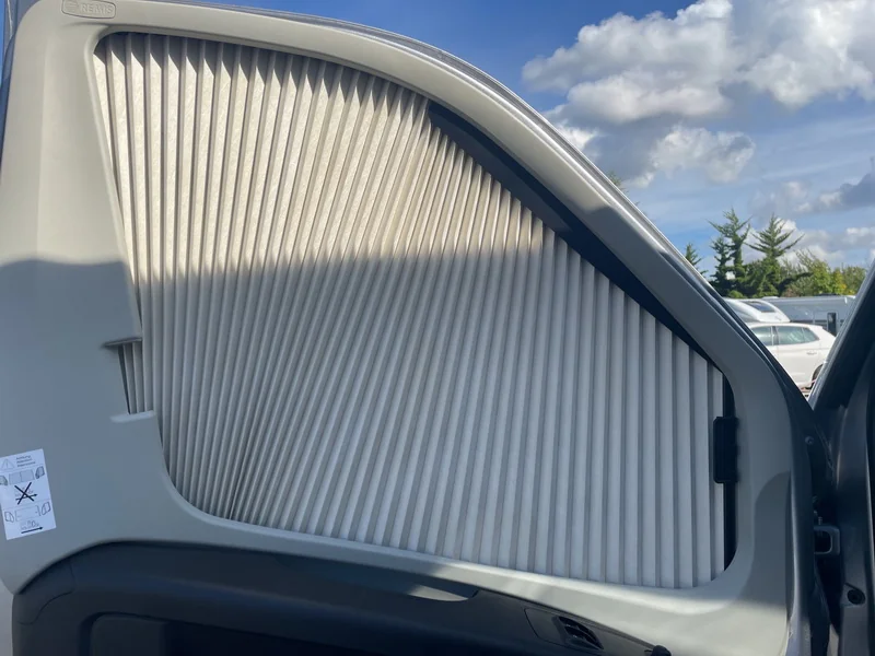 T 448 PRO+ ACC 5 Sitzplätze Navi Kamera