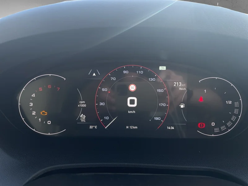 T 448 PRO+ ACC 5 Sitzplätze Navi Kamera