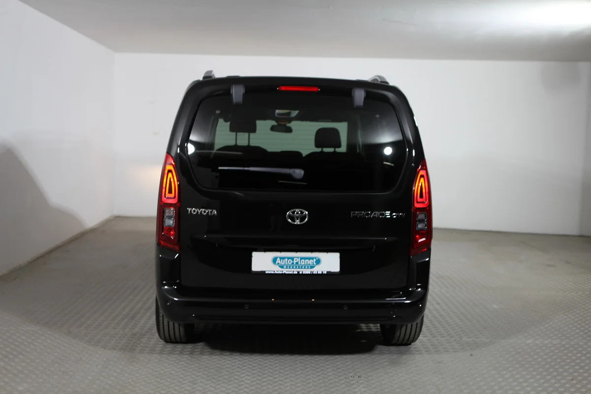 Proace City Verso 1.2T Team D