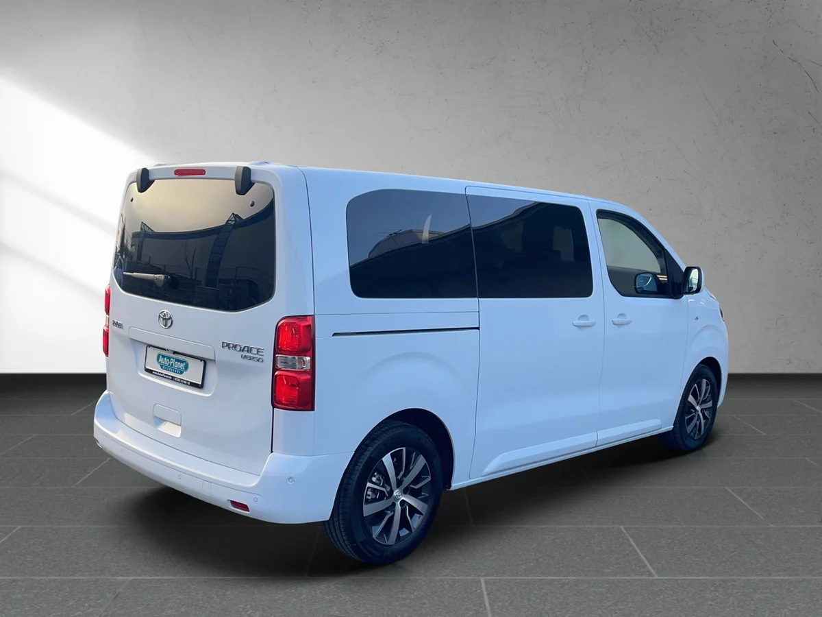 Proace Verso L1 Team D