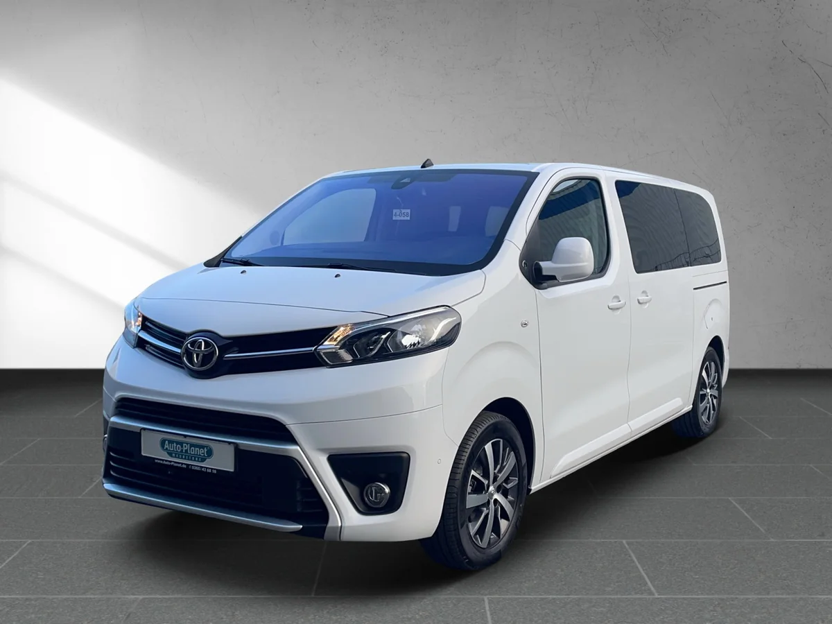 TOYOTA Proace