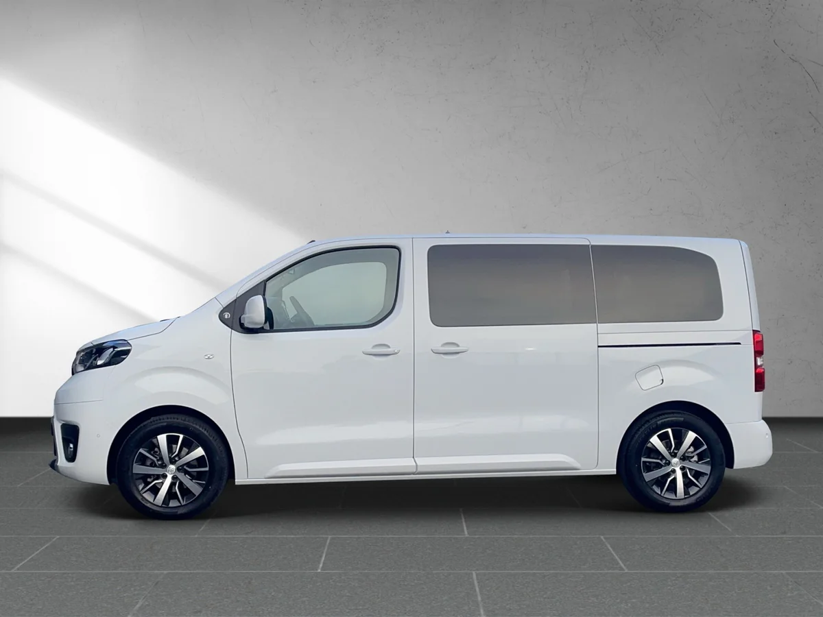 Proace Verso L1 Team D