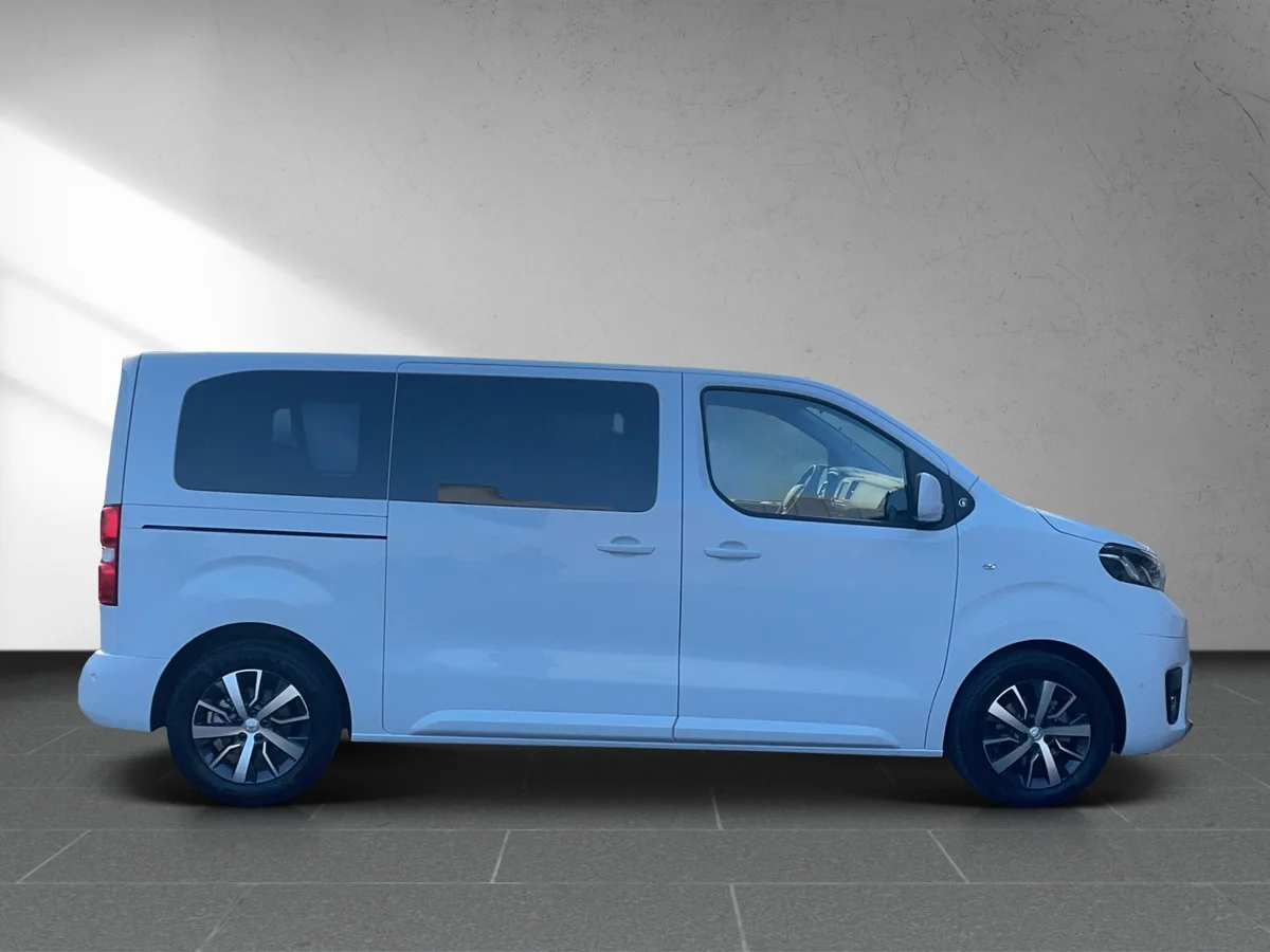 Proace Verso L1 Team D