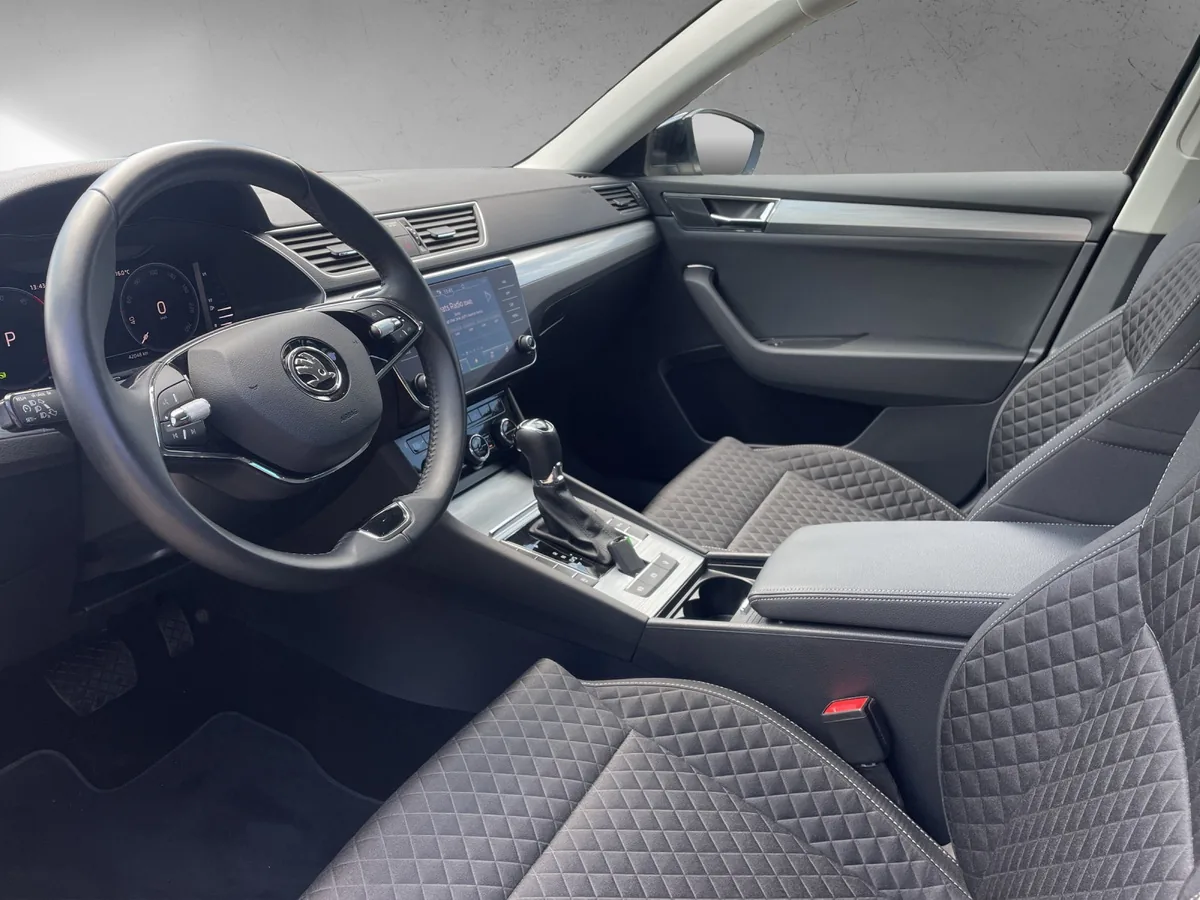 Superb Combi III 2.0 TDI DSG Ambition