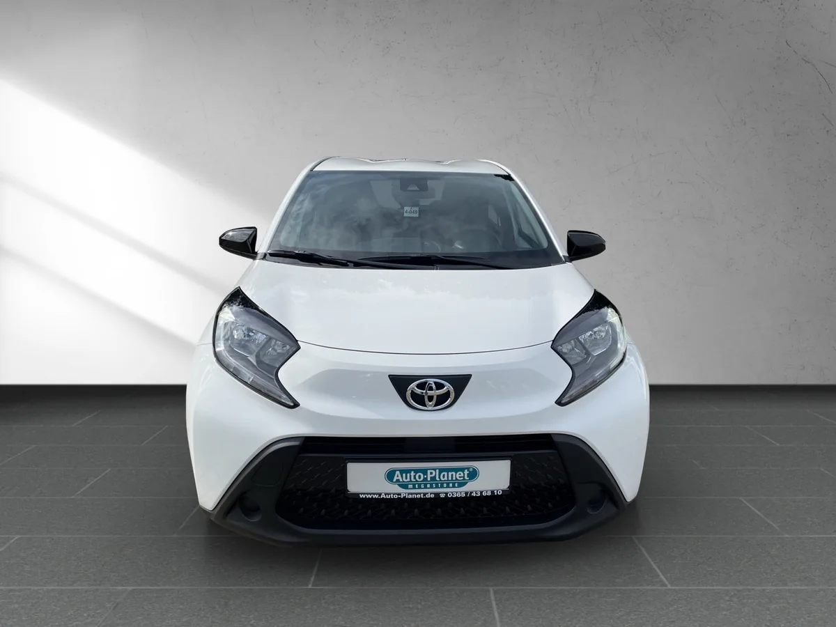 Aygo X 1.0 Play