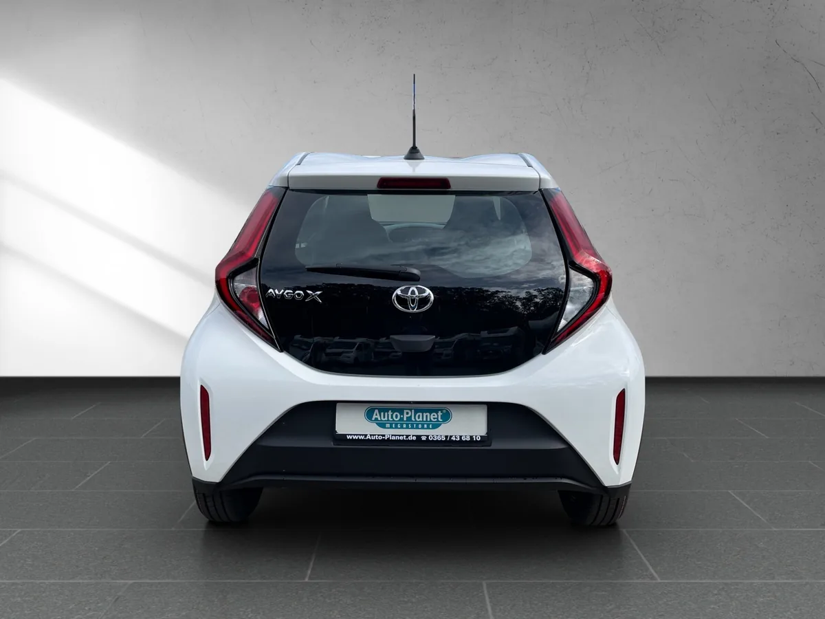 Aygo X 1.0 Play