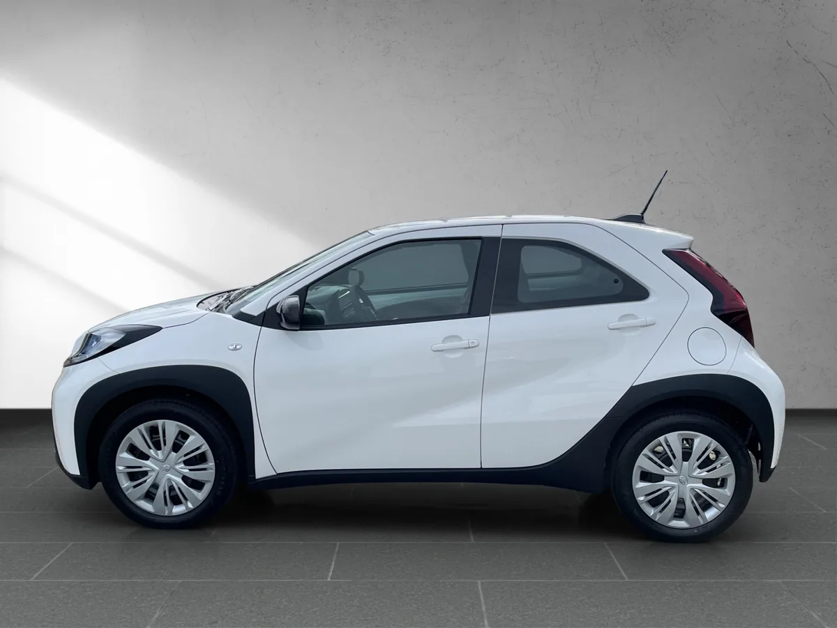 Aygo X 1.0 Play