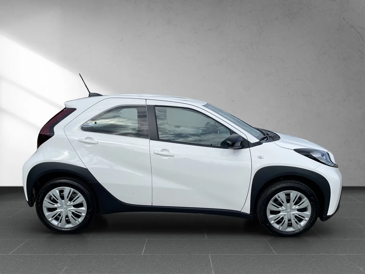 Aygo X 1.0 Play