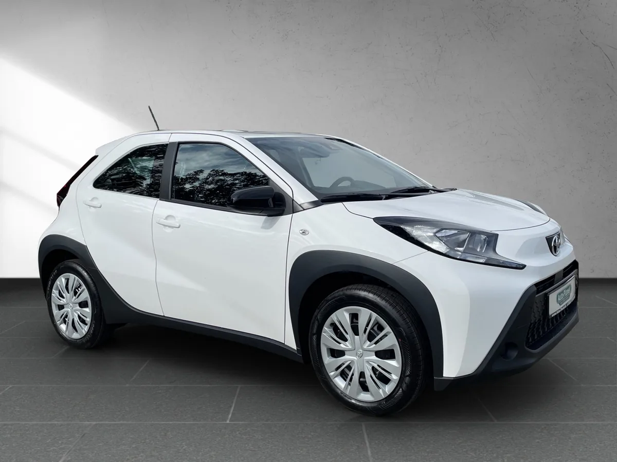 Aygo X 1.0 Play