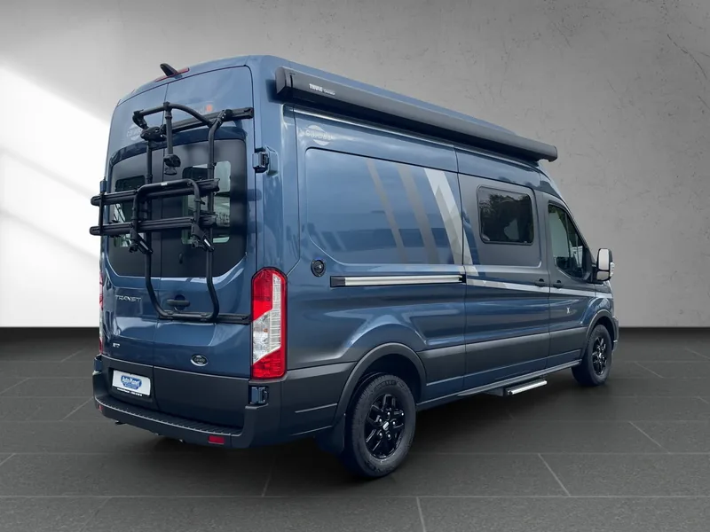 CV 590 4X4 EDITION 24 mit Fahrradträger