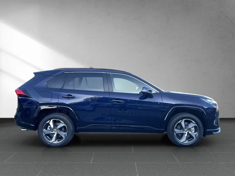 RAV4 2.5 4x4 Plug-In Hybrid Teamplayer