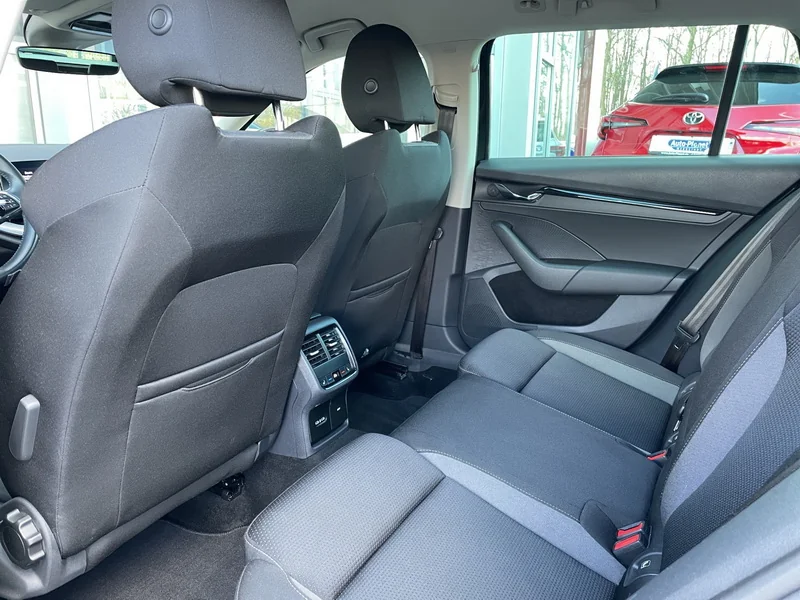 Octavia Combi IV 2.0 TDI DSG Tour