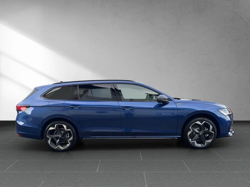 Superb Combi IV 2.0 TSI 4x4 DSG Sportline