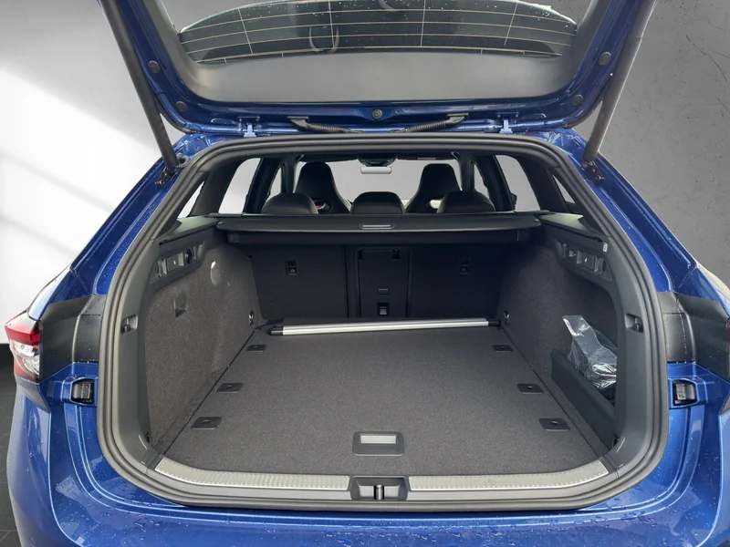 Superb Combi IV 2.0 TSI 4x4 DSG Sportline