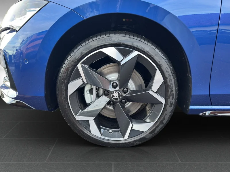 Superb Combi IV 2.0 TSI 4x4 DSG Sportline