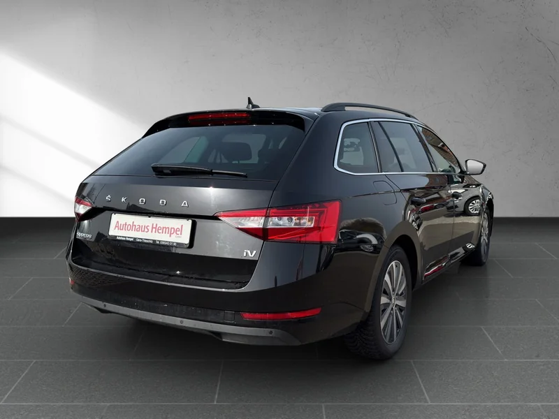 Superb Combi III 1.4 TSI iV DSG