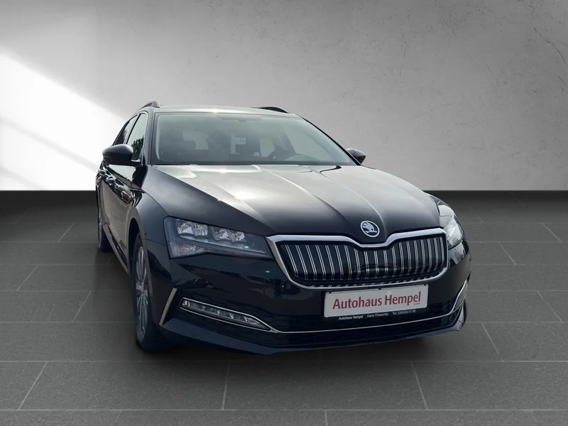 Superb Combi III 1.4 TSI iV DSG