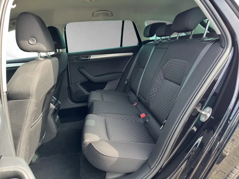 Superb Combi III 1.4 TSI iV DSG