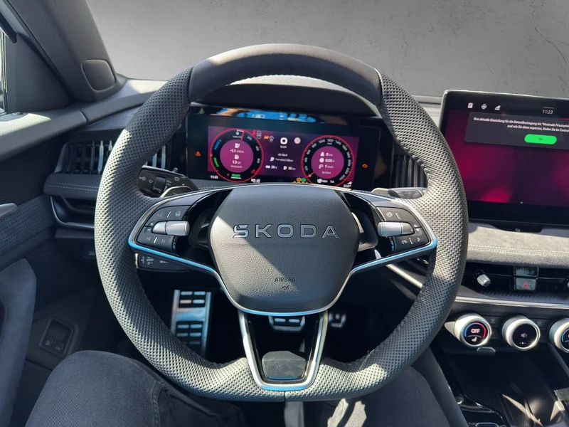 Superb Combi IV 1.5 TSI iV DSG Sportline