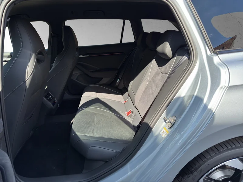 Superb Combi IV 1.5 TSI iV DSG Sportline
