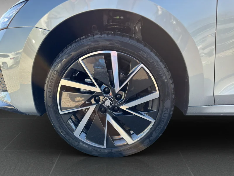 Octavia IV 1.5 TSI mHEV DSG Sportline
