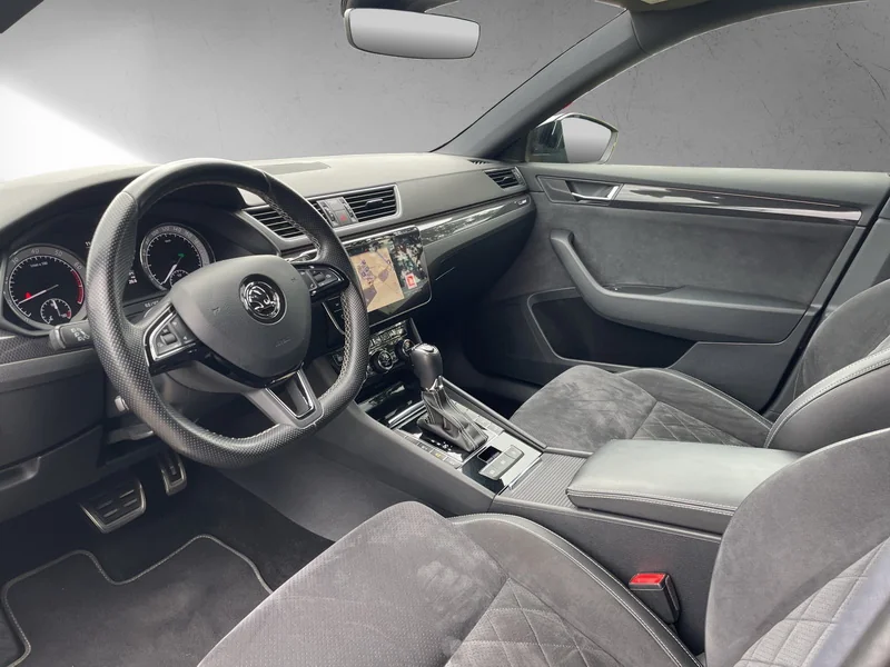 Superb Combi III 2.0 TSI DSG 4x4 Sportline