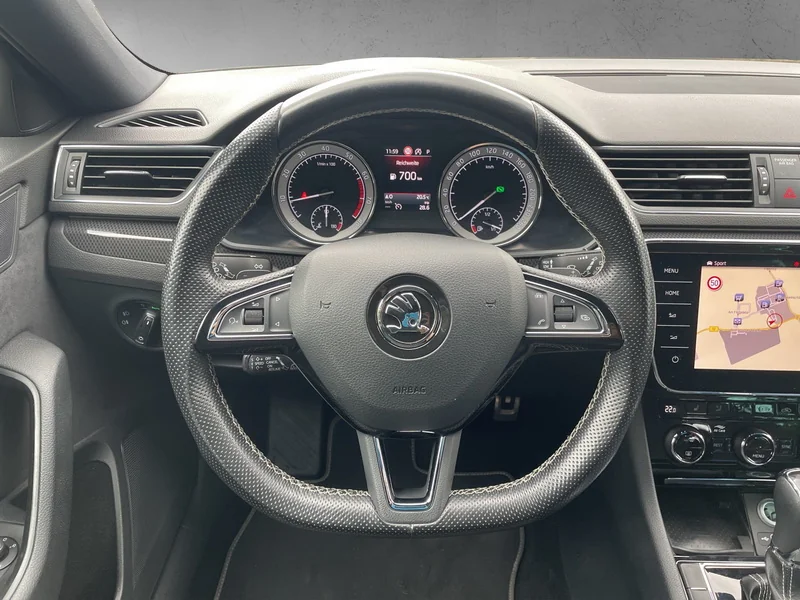 Superb Combi III 2.0 TSI DSG 4x4 Sportline