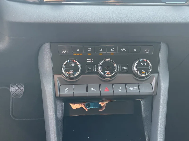Karoq 1.0 TSI Tour