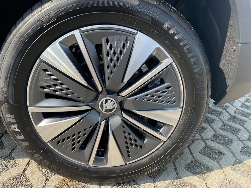 Karoq 1.0 TSI Tour