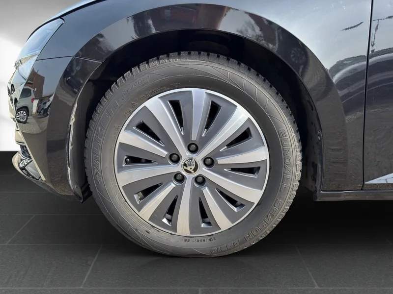Superb Combi III 1.4 TSI iV DSG