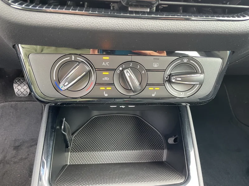 Fabia IV 1.0 TSI Selection